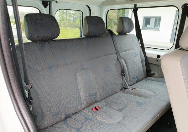 Renault Trafic cena 34900 przebieg: 287000, rok produkcji 2006 z Elbląg małe 704